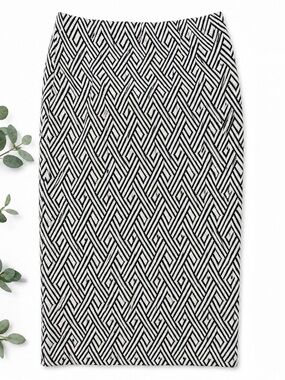 Zara Trafaluc Navy & White Geometric Knit Pencil Skirt | Size M